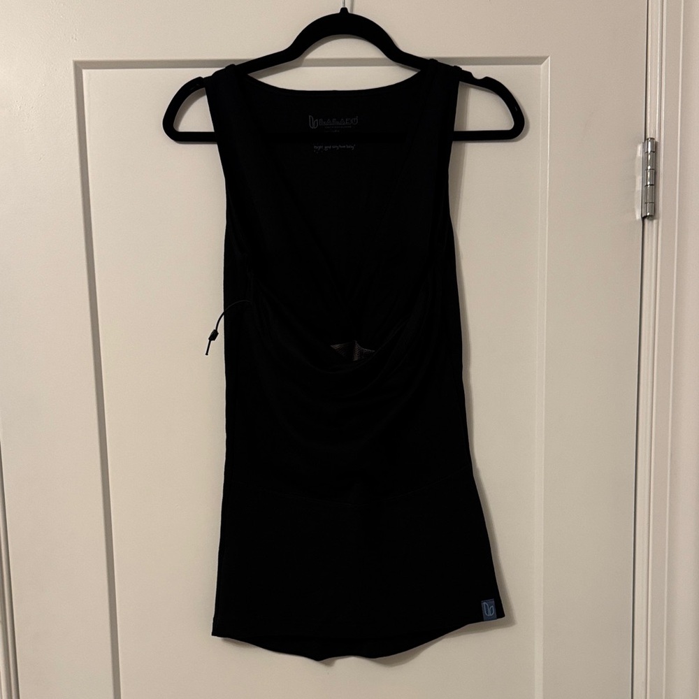 Lalabu Babywearing Black Sleeveless Top - size Large